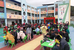 横县板路街旺旺幼儿园户外活动场地