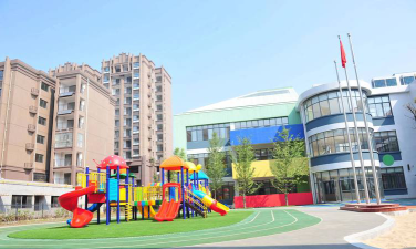 北京市通州区临河里幼儿园户外活动场地