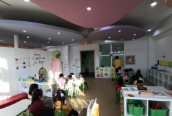 北京市丰台区嘉园实验艺术幼儿园南极星教学点户外活动场地