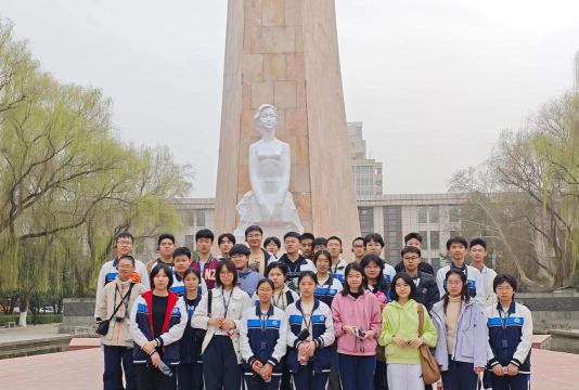 西安市第十五中学户外活动场地