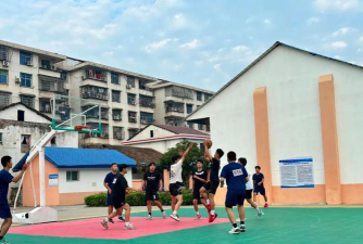汉寿县飞翔职业技术学校户外活动场地