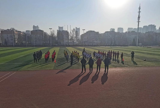 八界中学户外活动场地