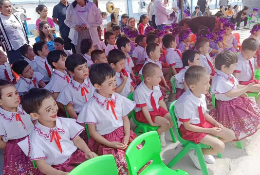 玉州区茂林镇鹿塘幼儿园户外活动场地
