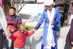 堆纳乡中心小学户外活动场地