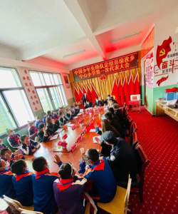 琼孜乡中心小学户外活动场地