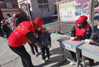确布乡中心小学户外活动场地