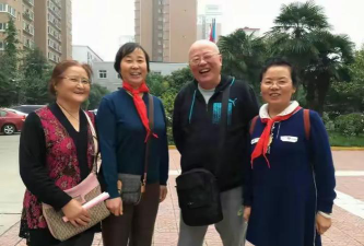 略钢子校户外活动场地