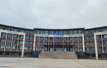 四川省邻水县职业中学户外活动场地