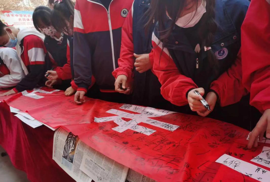 农一师塔水处上游中学户外活动场地