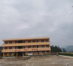 平塘县鼠场乡油岜中学户外活动场地
