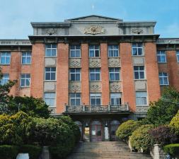 青岛理工大学户外活动场地