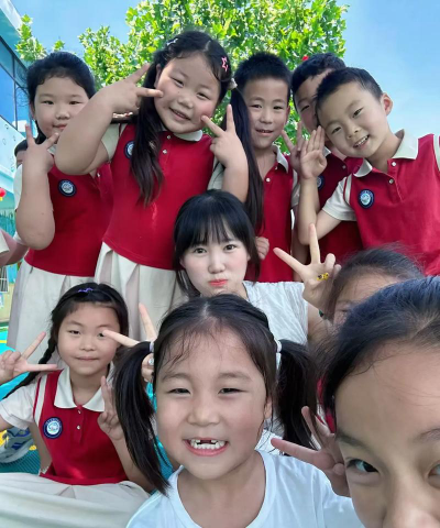 欢乐幼儿园户外活动场地