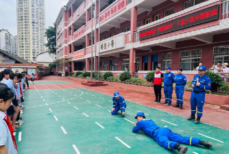 泥埠完小户外活动场地