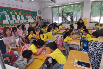 天河区华康小学户外活动场地