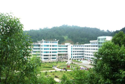 麻江中学户外活动场地