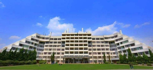 云南商务信息工程学校户外活动场地