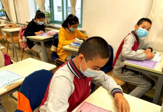克拉玛依市第二中学户外活动场地