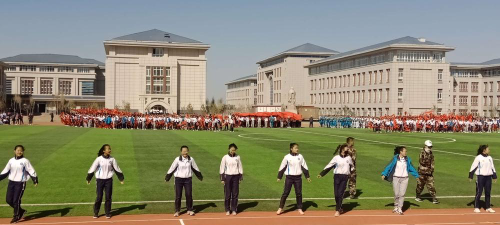 奇台县五中户外活动场地