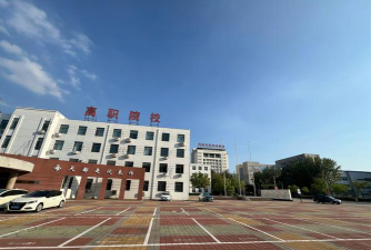 长春精城航空服务中等职业学校户外活动场地