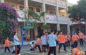 泉村学校户外活动场地