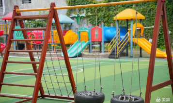 铭德幼儿园户外活动场地
