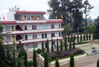 安底中学户外活动场地
