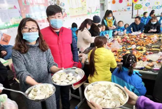 昭苏三中户外活动场地