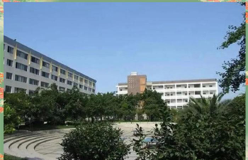 成都第三十八中学户外活动场地