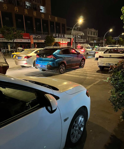 德阳市绵竹市南轩中学户外活动场地