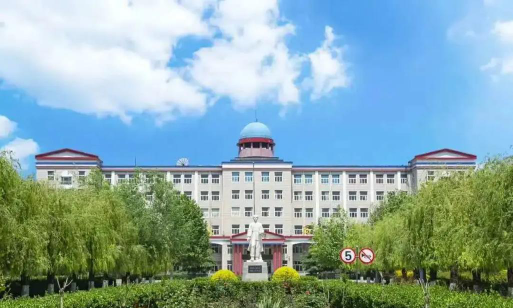 达州卫校户外活动场地