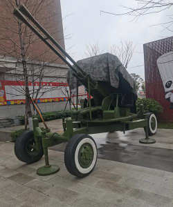 成都新东方烹饪技工学校户外活动场地