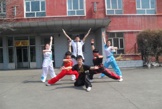 乌鲁木齐市精武学校户外活动场地
