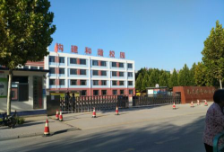 化龙镇中心小学户外活动场地