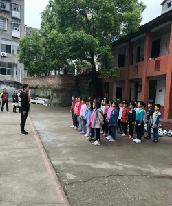 东安县大江口乡大江口中心小学户外活动场地