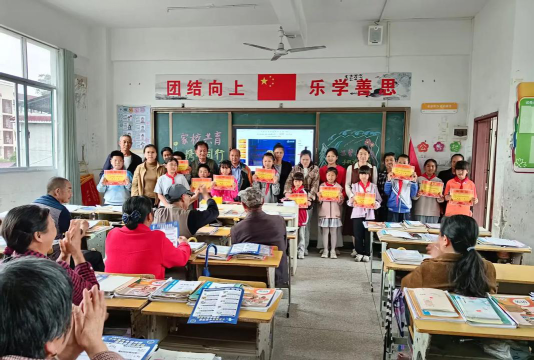 惠东县多祝丰年小学户外活动场地
