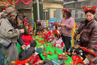 东兴市江平镇晶晶幼儿园户外活动场地
