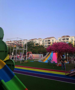 深圳市天津香蜜幼儿园户外活动场地