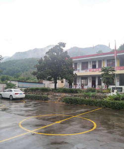 南雄市油山镇坪田坳小学户外活动场地