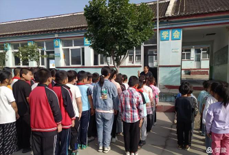 迁西县上营初级中学户外活动场地