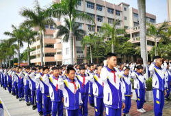 增城市富鹏小学户外活动场地