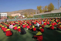 丹麻中学户外活动场地