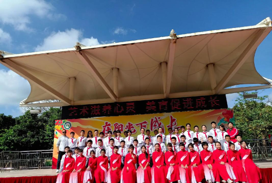 广州市花都区狮岭镇前进小学户外活动场地
