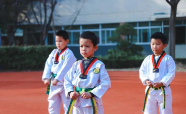 上海外冈小学户外活动场地