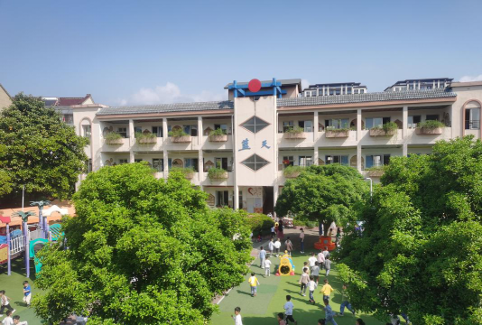 新会市荷塘镇康溪村康溪幼儿园户外活动场地