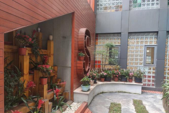 上海黄浦区第一中心小学户外活动场地