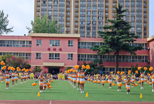 东莞东城第一小学户外活动场地