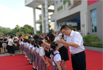 深圳市龙华区德风小学户外活动场地