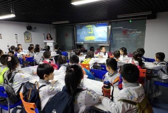 广州红英小学户外活动场地