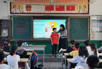 仁化县大桥中心小学户外活动场地