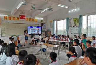周陂镇中心小学户外活动场地